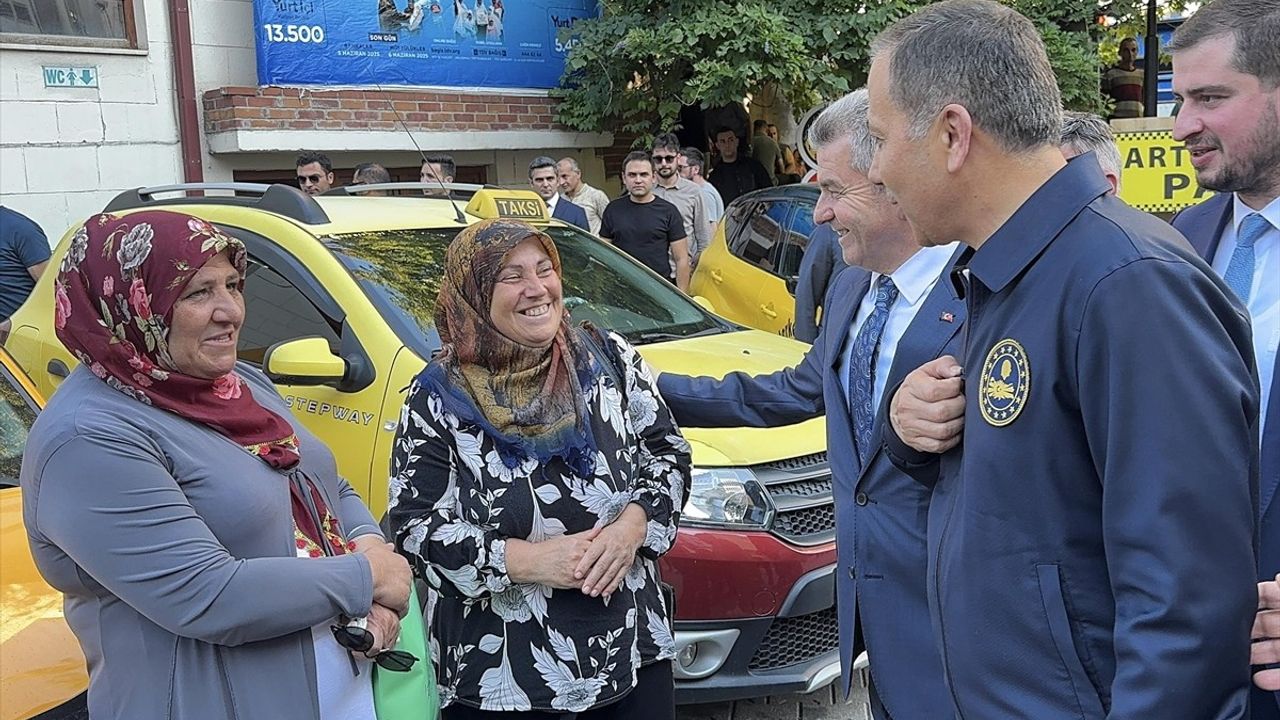 Ali Yerlikaya Artvin'de: Valilik ve Esnaf Ziyareti