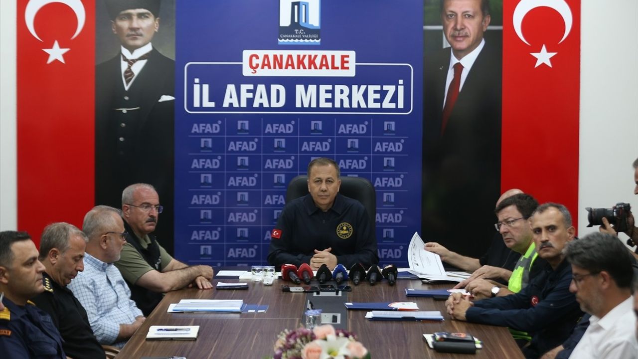 Bakan Yerlikaya: Çanakkale orman yangınında 35 aileye 2 milyon 215 bin lira destek