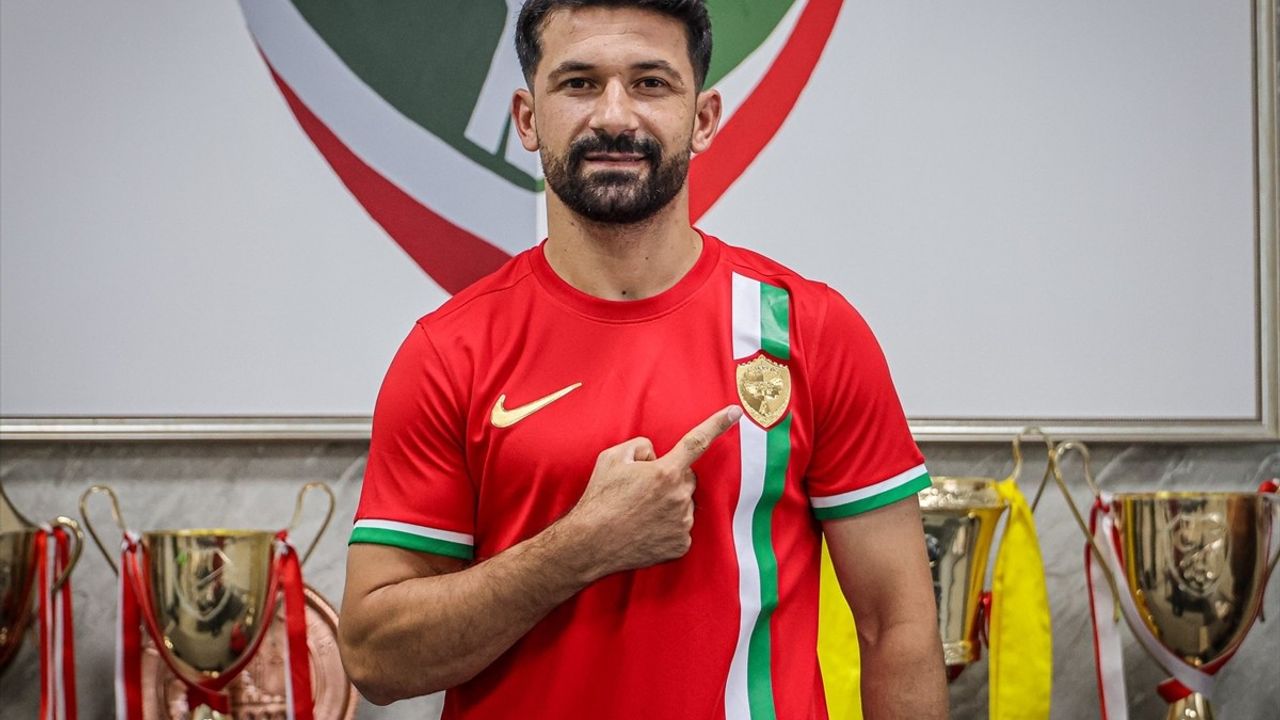 Amed Sportif Faaliyetler, Celal Hanalp ile Anlaştı