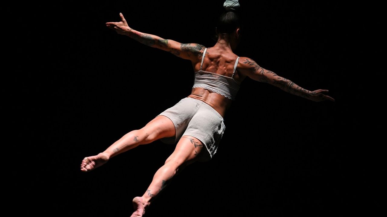 Ankara'da 8. Uluslararası SOLO Çağdaş Dans Festivali başladı