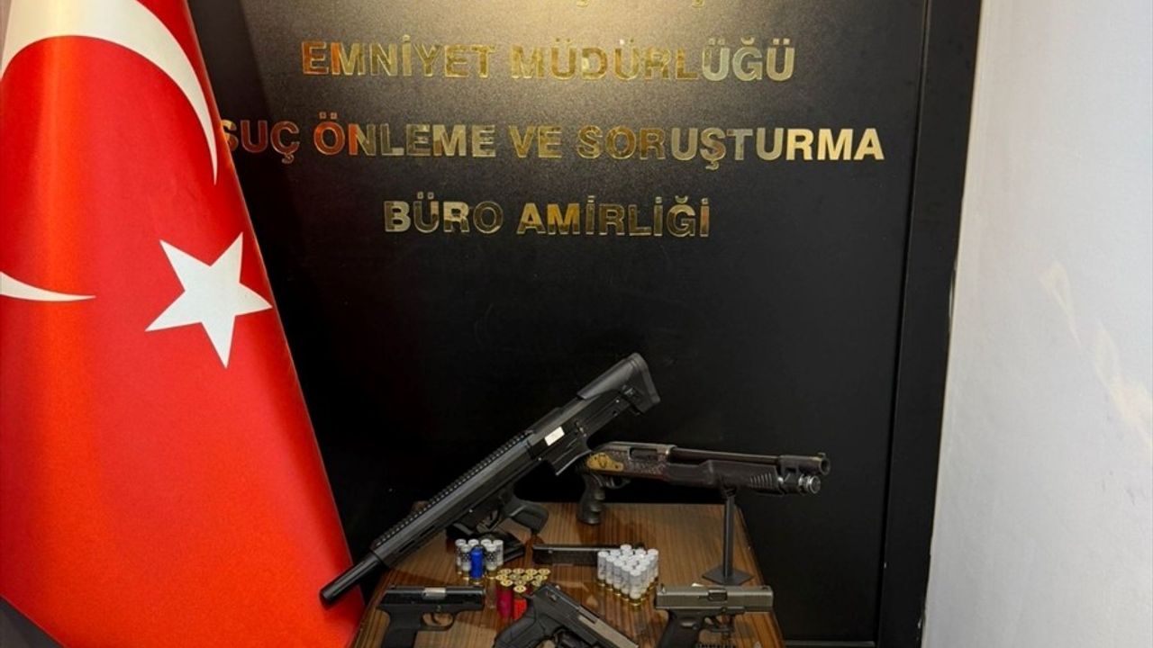 Antalya'da Hava Destekli 'Şafak-07 Huzur-4' Operasyonunda 10 Şüpheli Yakalandı