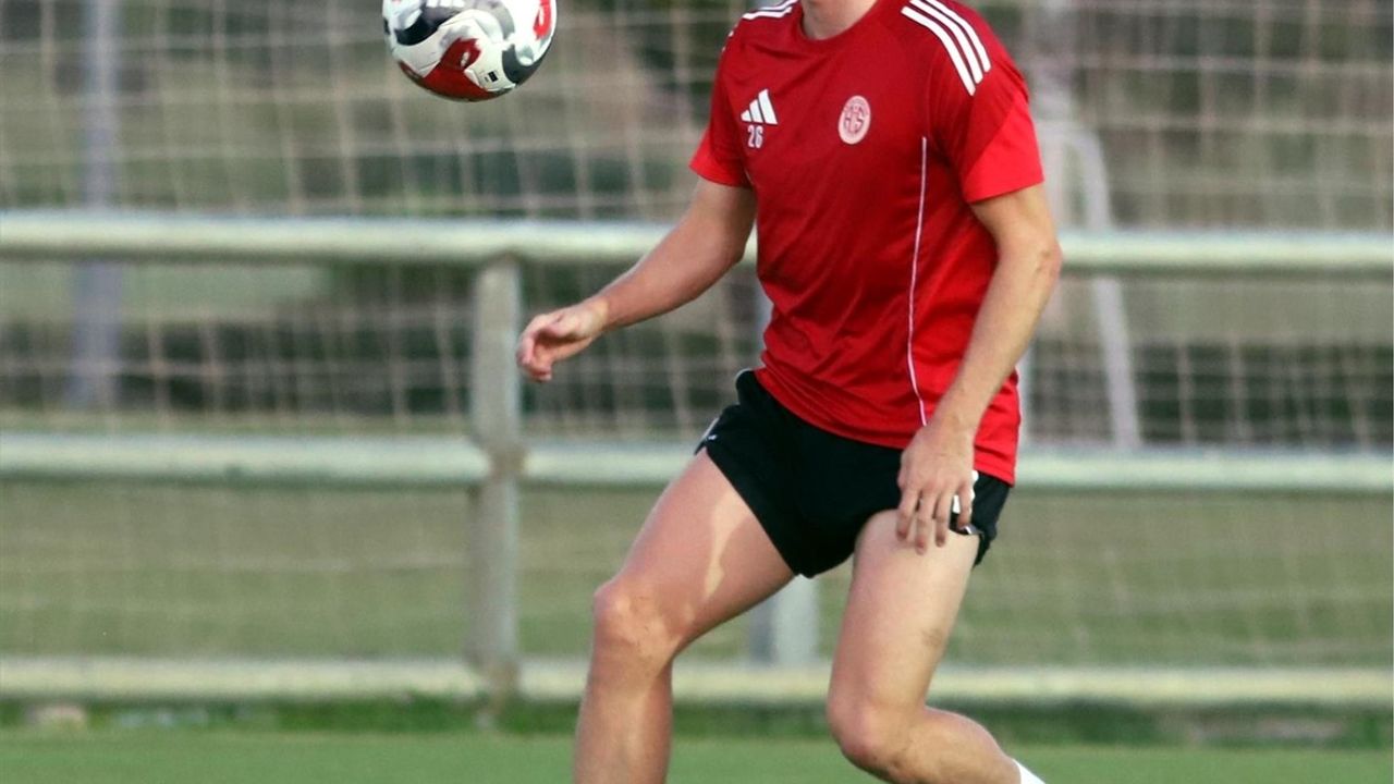 Antalyaspor Süper Lig'de 1200. gole Nikola Storm ile ulaştı