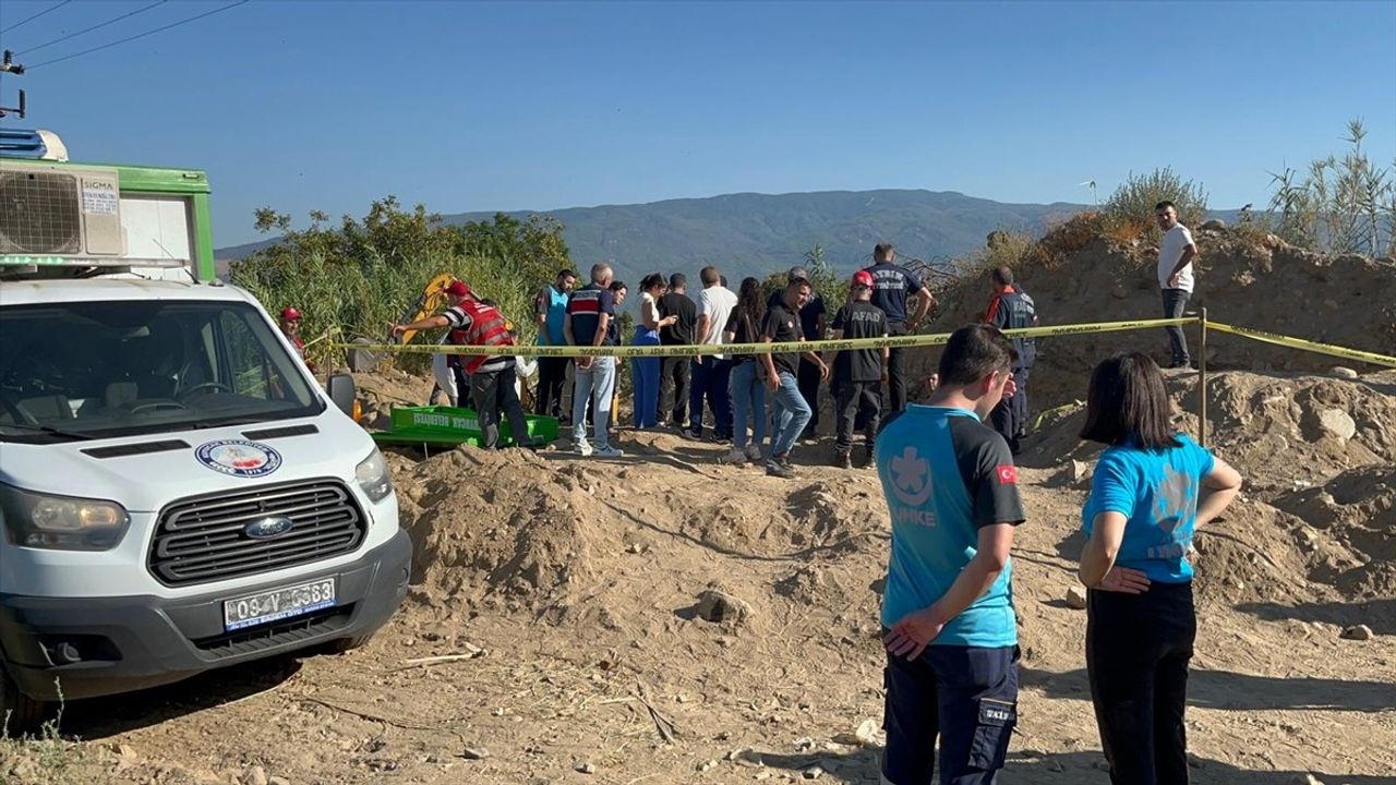 Aydın Kuyucak'ta Su Hattı Kazısında Göçük: Ahmet Güney Hayatını Kaybetti