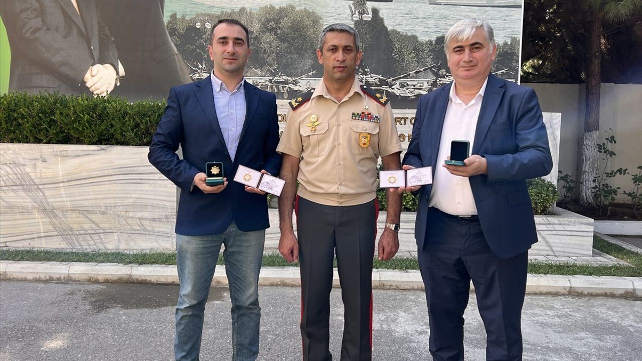 Azerbaycan Savunma Bakanlığı'ndan AA Muhabirlerine Ödül