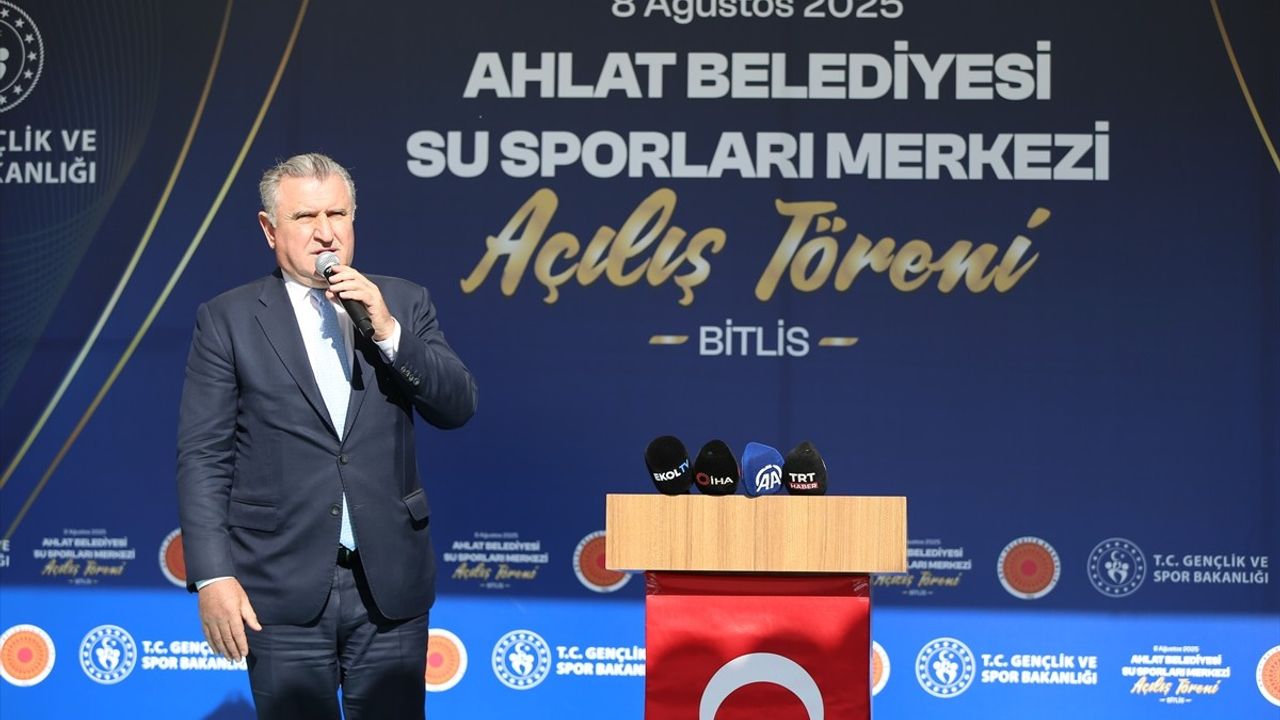 Bakan Bak, Ahlat Su Sporları Merkezi'nin Açılışını Gerçekleştirdi