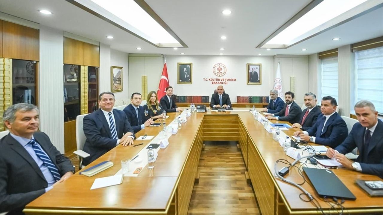 Bakan Ersoy: Spotify Türkiye Ofisi 2026'da İstanbul'da Açılacak