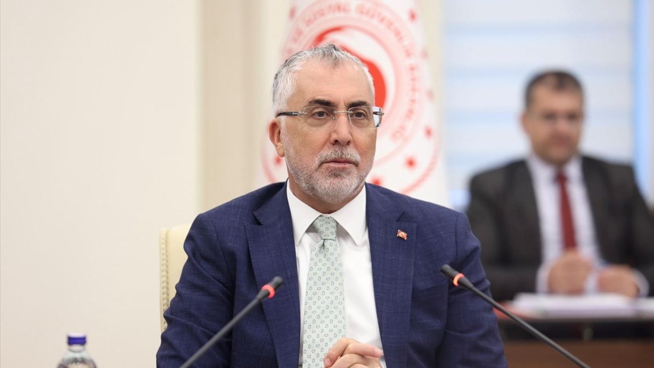 Bakan Işıkhan, 8. Dönem Toplu Sözleşme Görüşmelerini Değerlendirdi