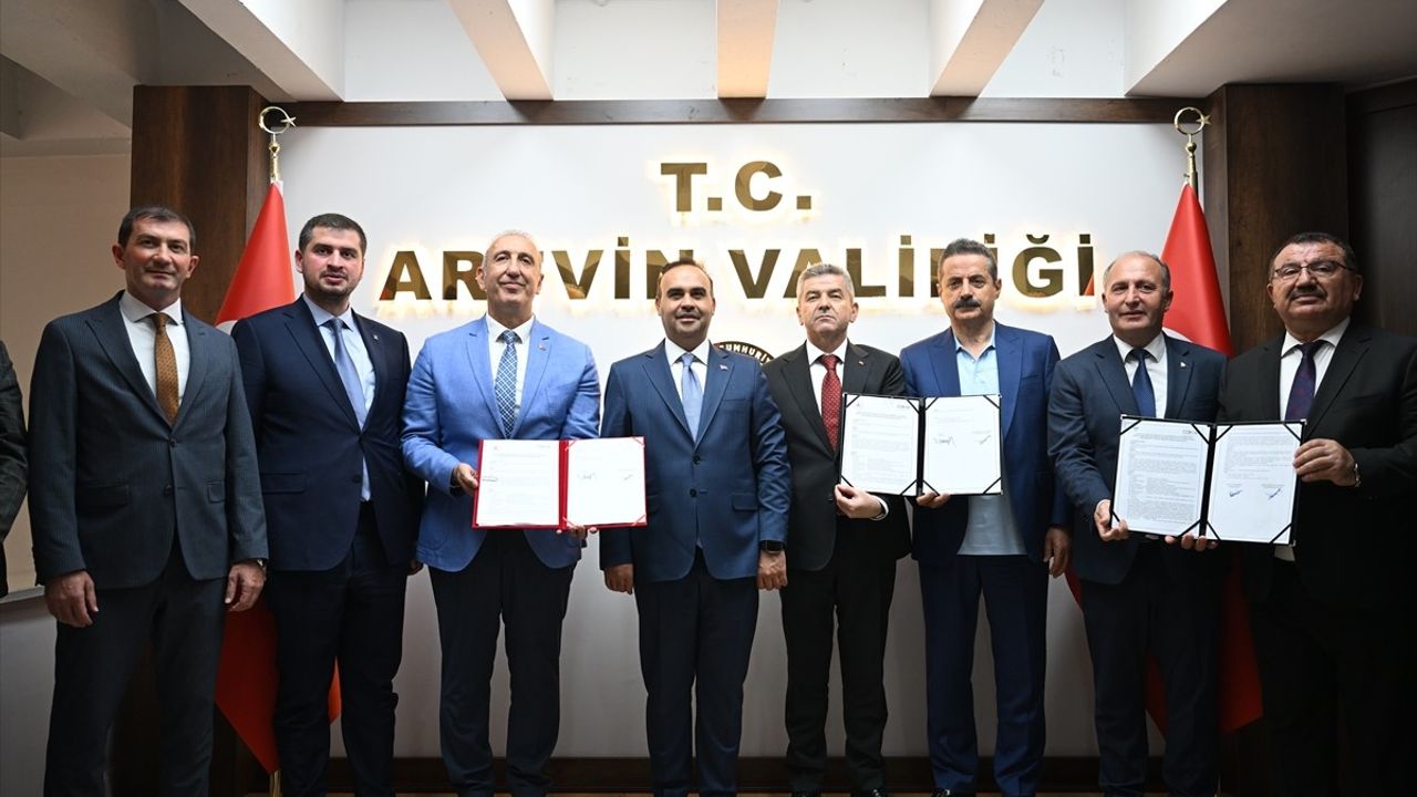 Bakan Kacır: 'Artık hiçbir şey eskisi gibi olmayacak' — Artvin'de üretim ve KOBİ vurgusu