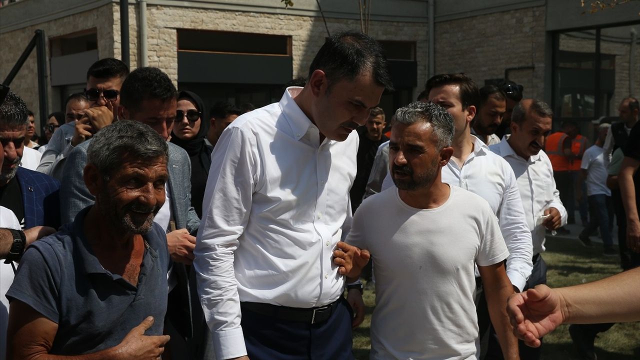 Bakan Kurum Adıyaman'da: Deprem Bölgesindeki Çalışmalar Sürüyor