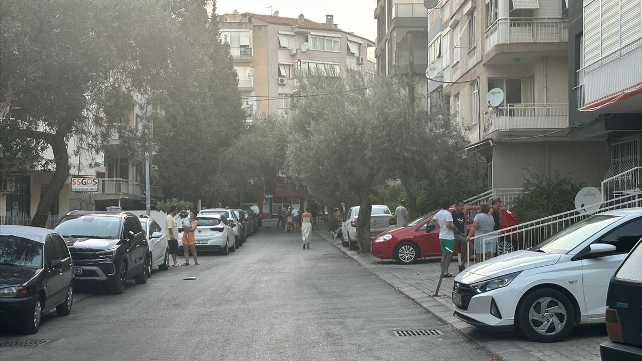 Balıkesir'de 6,1 Büyüklüğünde Deprem: Sındırgı'da Yıkım ve Kurtarma Çalışmaları Devam Ediyor