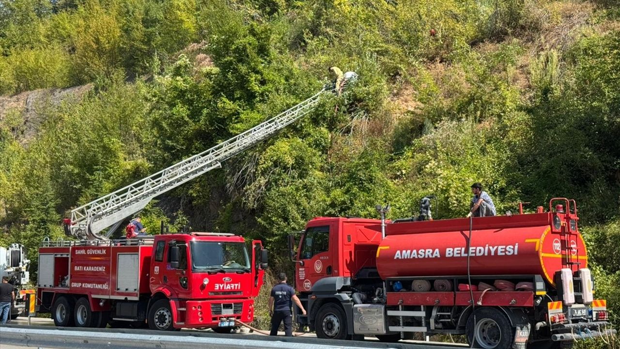 Bartın Amasra'da Orman Yangını: Ahatlar Köyü'nde Müdahale Sürüyor