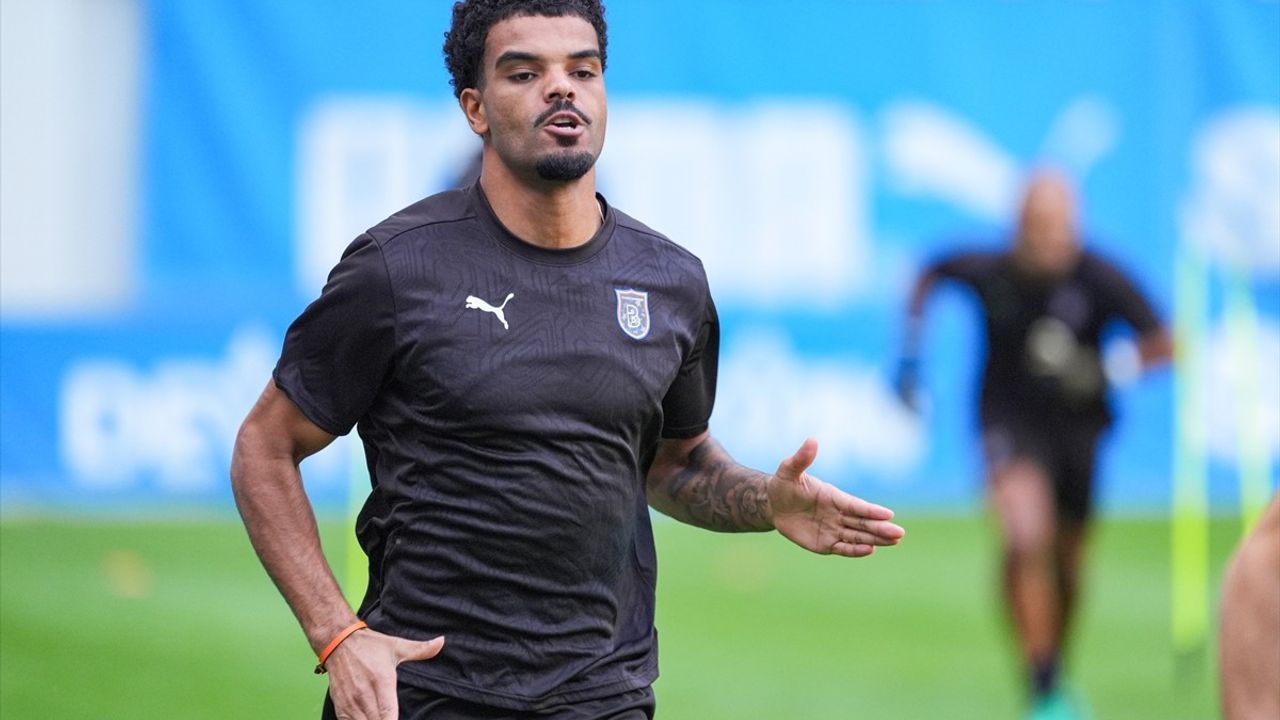 Başakşehir, Universitatea Craiova Deplasmanında: Konferans Ligi Hazırlıkları Tamam