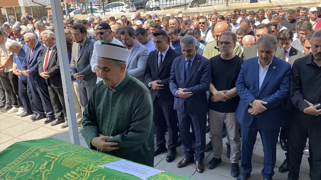 BBP Genel Başkanı Destici, Yozgat'ta Murat Şahan'ın Cenazesine Katıldı