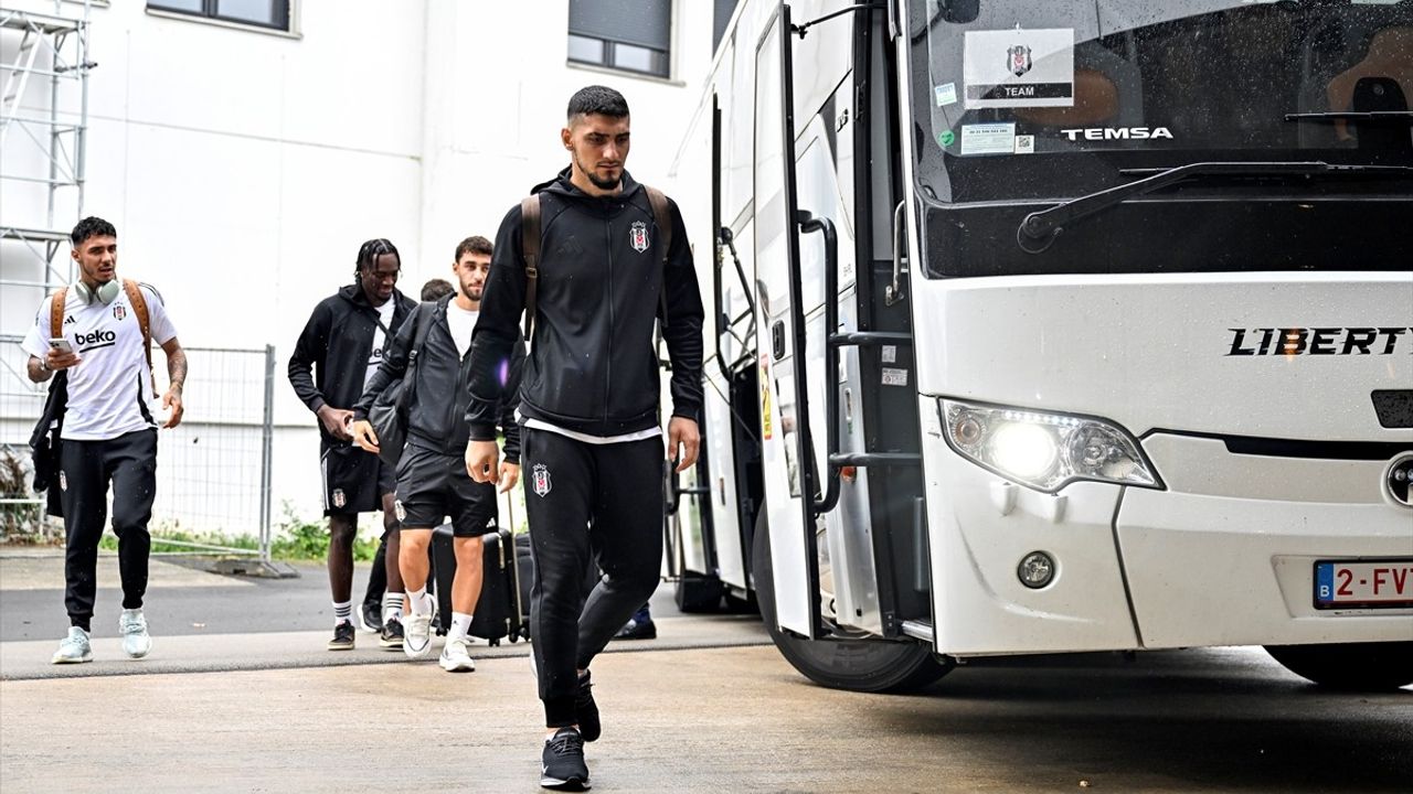 Beşiktaş İsviçre'de: Lausanne Maçı Öncesi Cenevre'ye Ulaştı