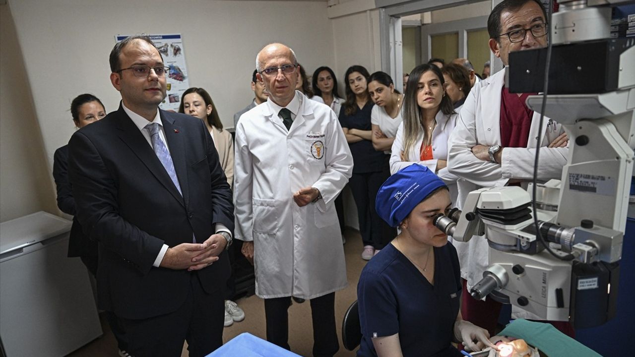 Beyoğlu Göz Hastanesi'nde İlk Mikrocerrahi Eğitim Laboratuvarı Açıldı