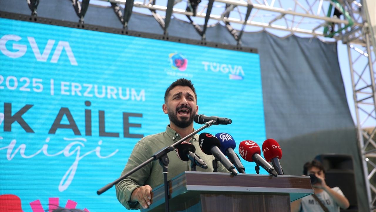 Bilal Erdoğan: TÜGVA Erzurum'da ve Türkiye Genelinde 429 Bin Öğrenciye Yaz Okulu Düzenledi