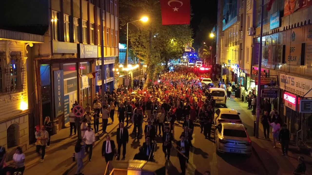 Bilecik ve Kütahya'da 30 Ağustos Zafer Bayramı fener alayıyla kutlandı