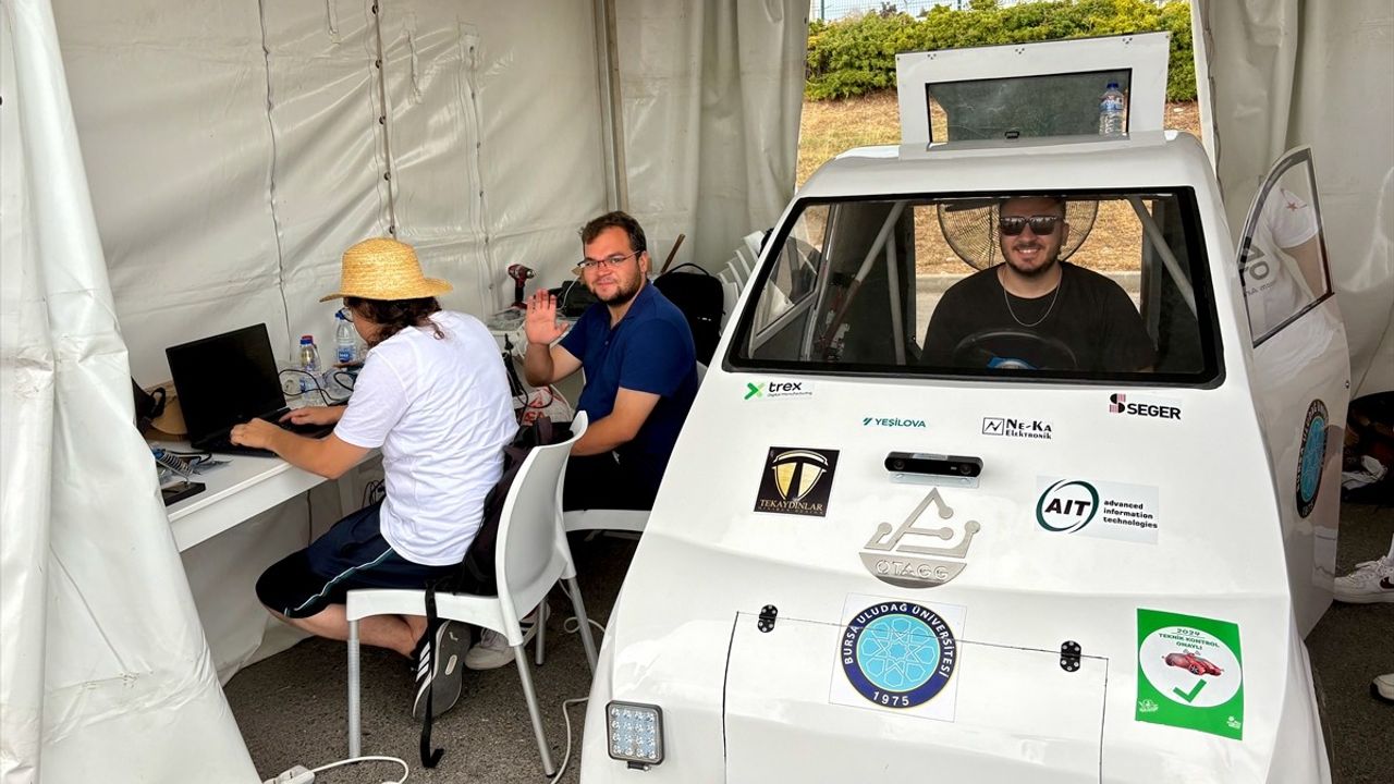 Bilişim Vadisi'nde TEKNOFEST Robotaksi Yarışması Heyecanı