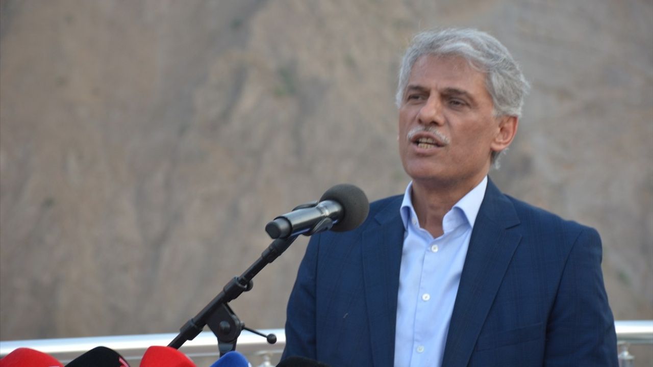 Bir Anadolu Şenliği Hakkari'de Başladı