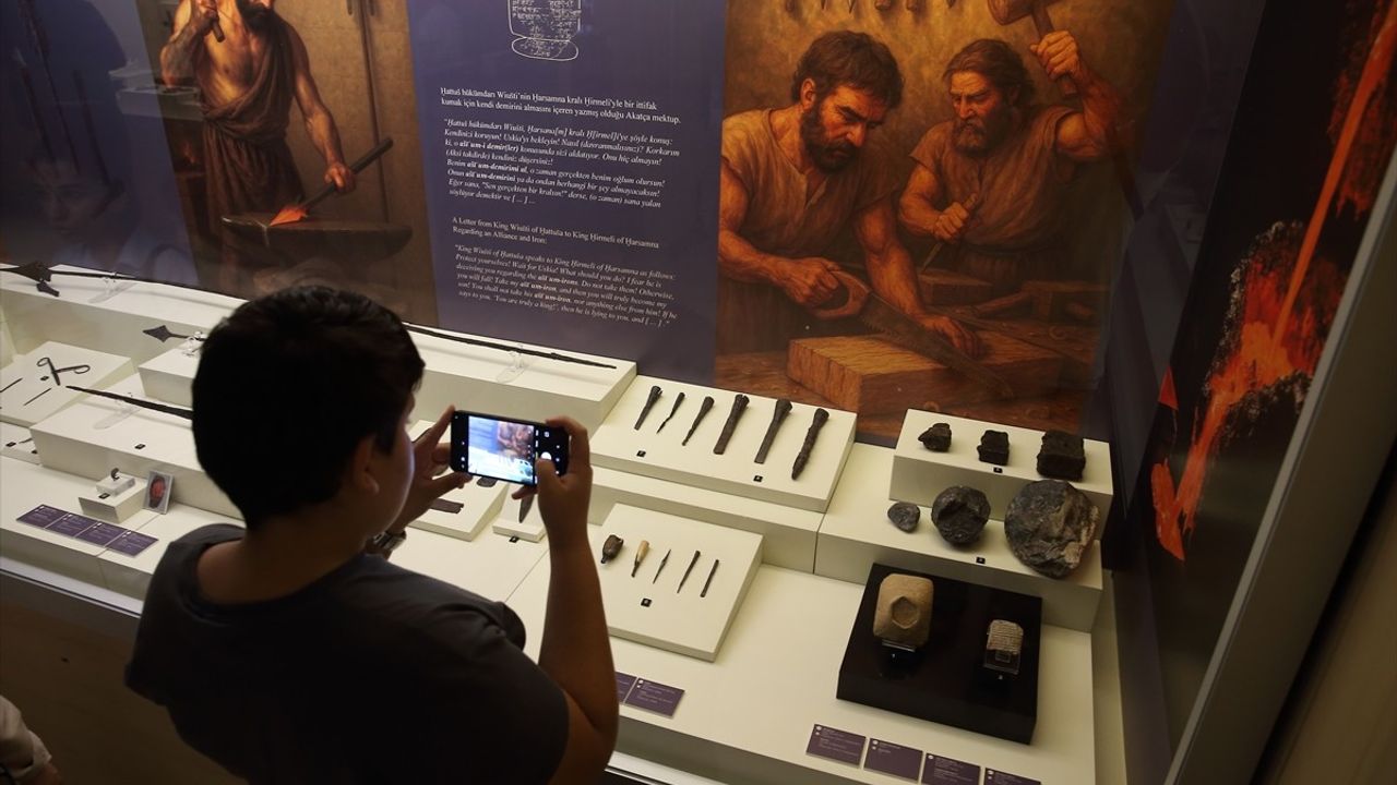 Boğazköy Müzesi'nde 3.500 Yıllık Demir Eserler Sergisi Açıldı