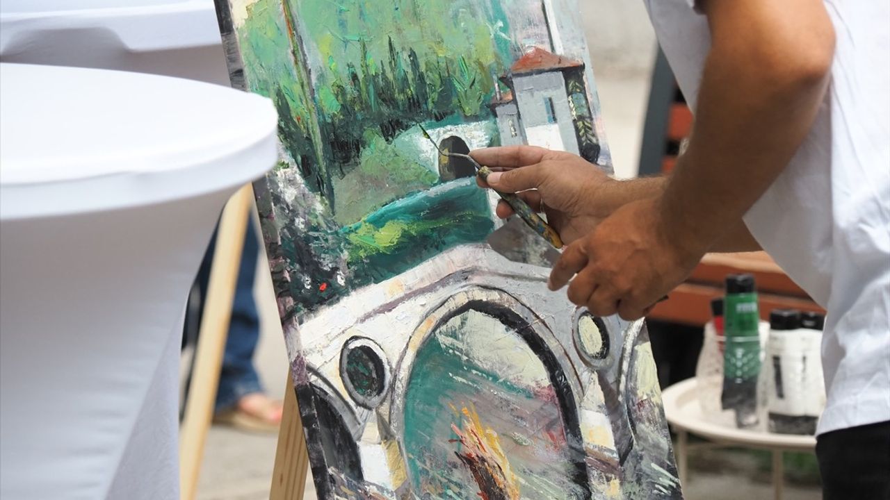 Bosna Hersekli Ressamlar Saraybosna’yı Tuvallerine Taşıdı