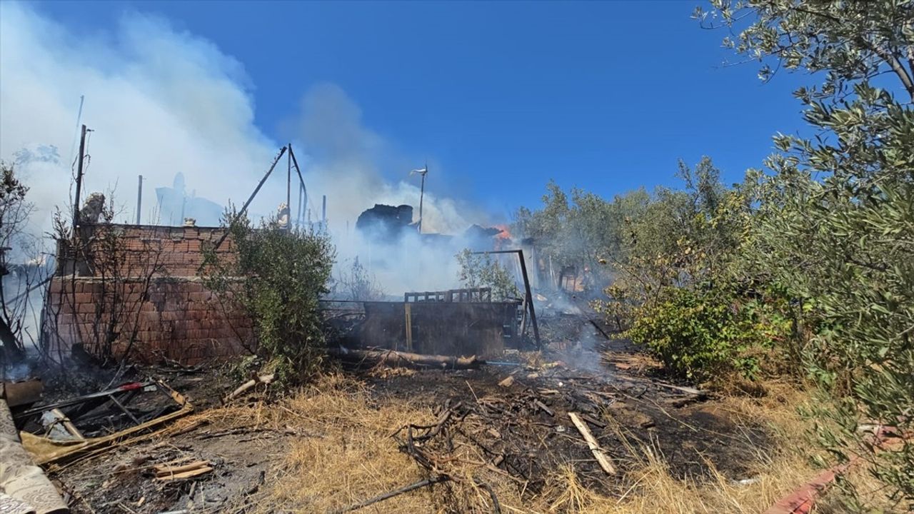 Bursa Mudanya'da Bağ Evinde Yangın: İtfaiye Ekipleri Müdahale Etti