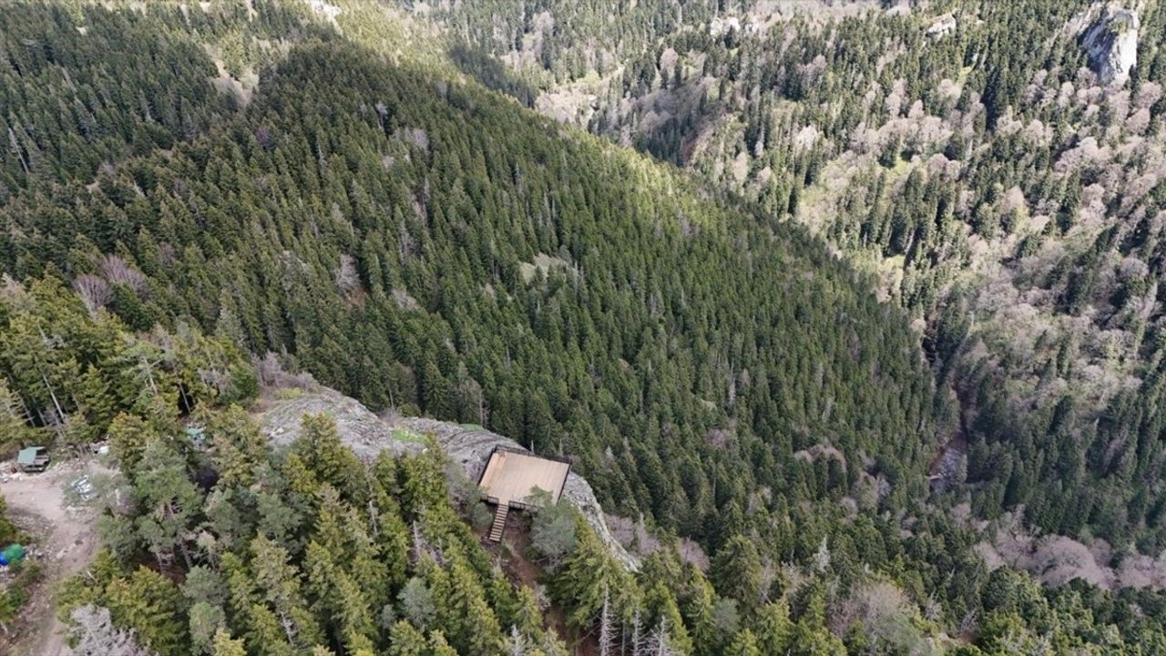 Çambaşı Yaylası'nda Ablak Taşı Seyir Terası Turizmi Canlandırdı