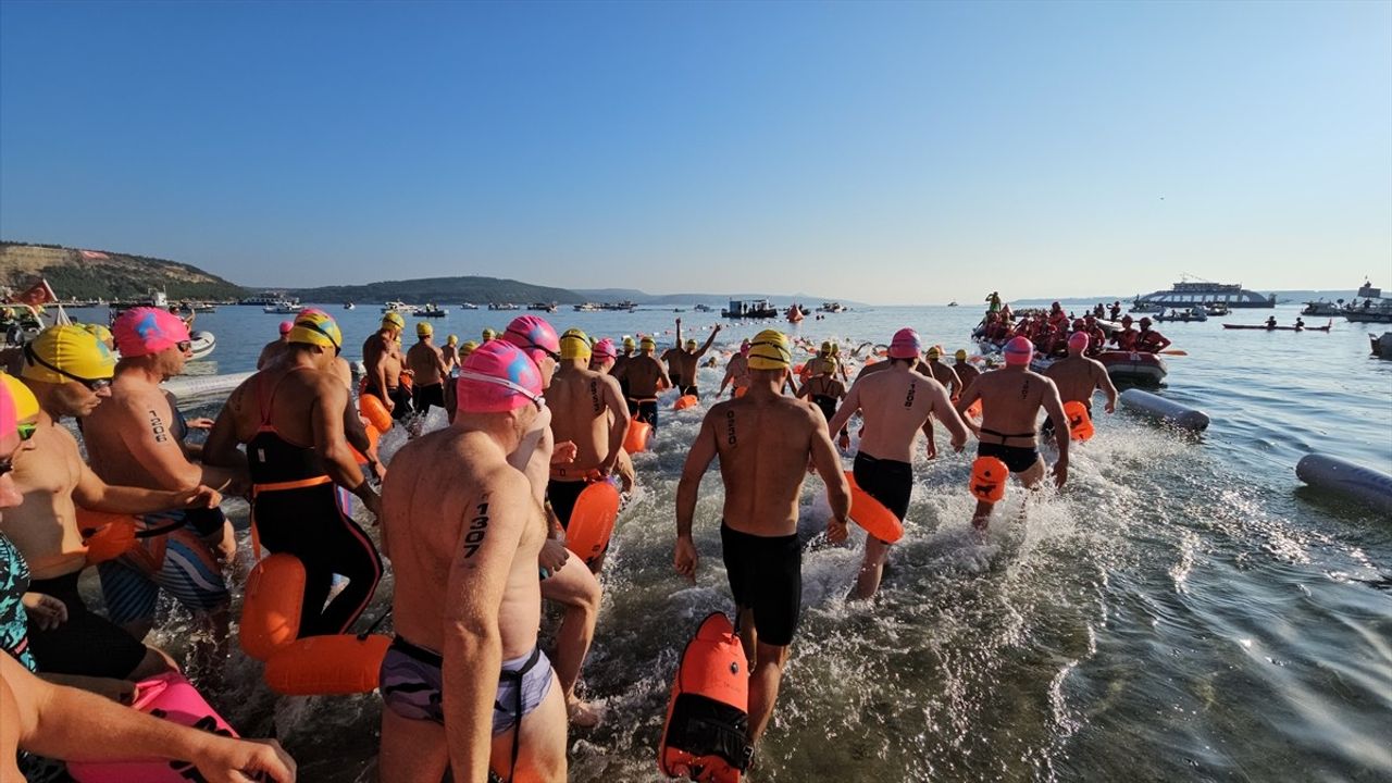 Çanakkale Boğazı Yarışı: 1434 Yüzücü Avrupa'dan Asya'ya Kulaç Attı