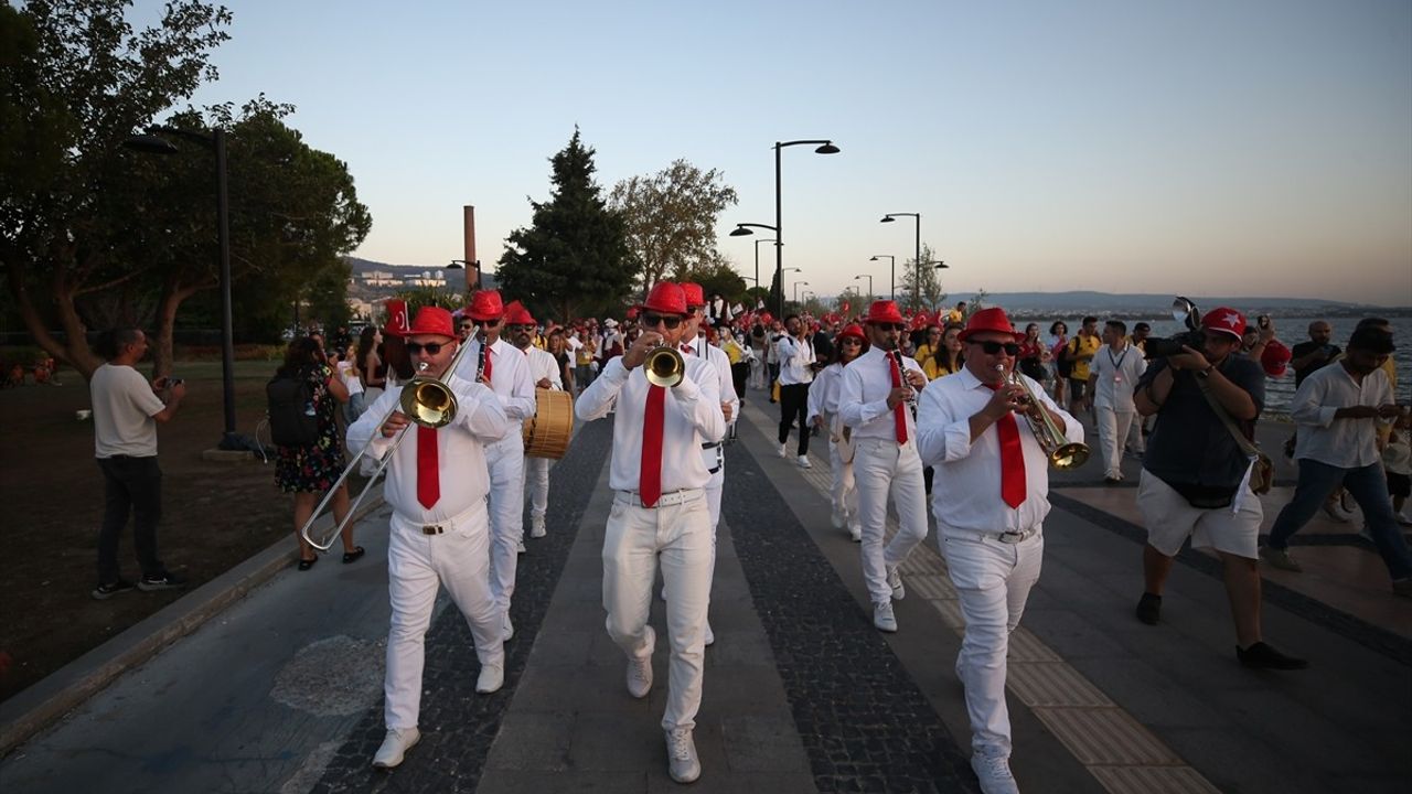 Çanakkale Kültür Yolu Festivali'nde Kortej Yürüyüşü