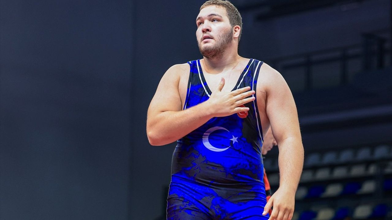 Cemal Yusuf Bakır, 20 yaş altı dünya 2'ncisi oldu — Grekoromen 130 kg'ta gümüş