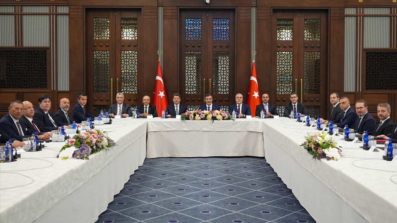 Cevdet Yılmaz, TİSK Heyetini Kabul Etti — OVP Görüşmesi