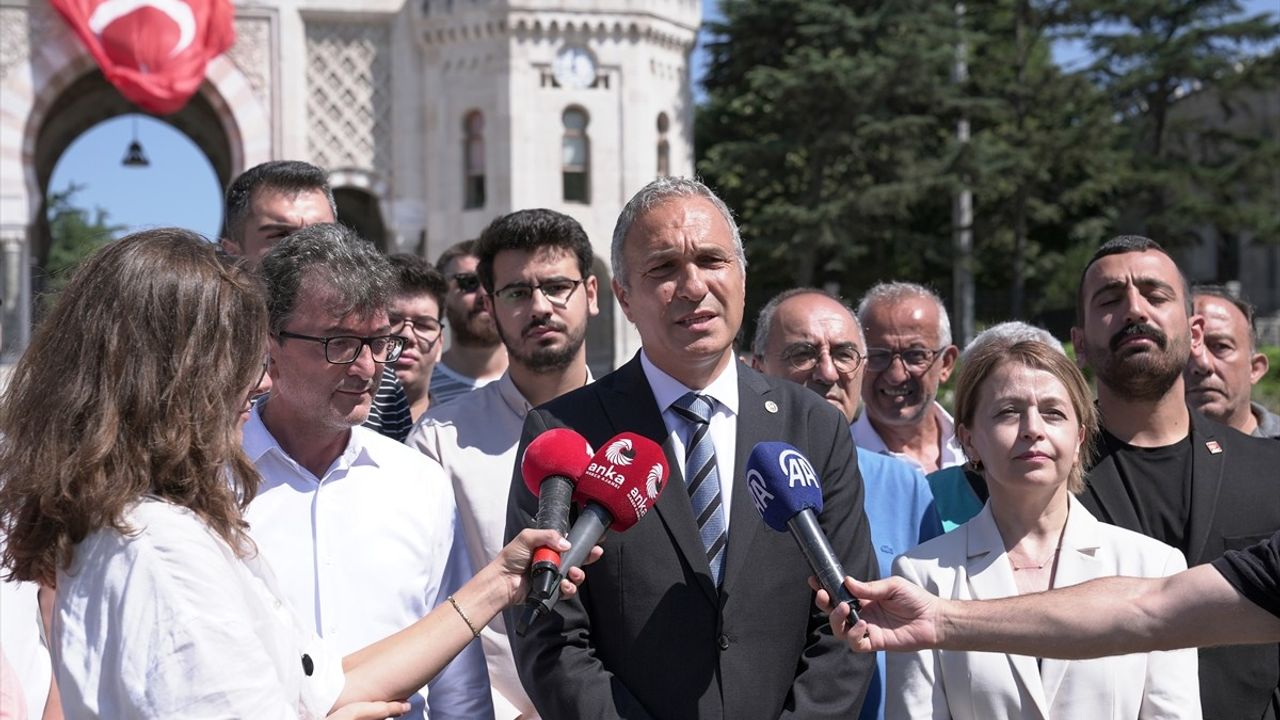 CHP’li Özçağdaş'tan E-imza Uyarısı: 'Dijital Egemenlik Tehdit Altında'