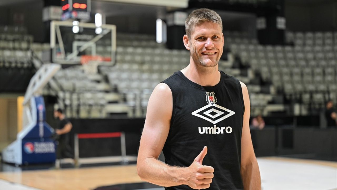 Conor Morgan: Beşiktaş'la Yeni Sezonda Daha Büyük Başarılar