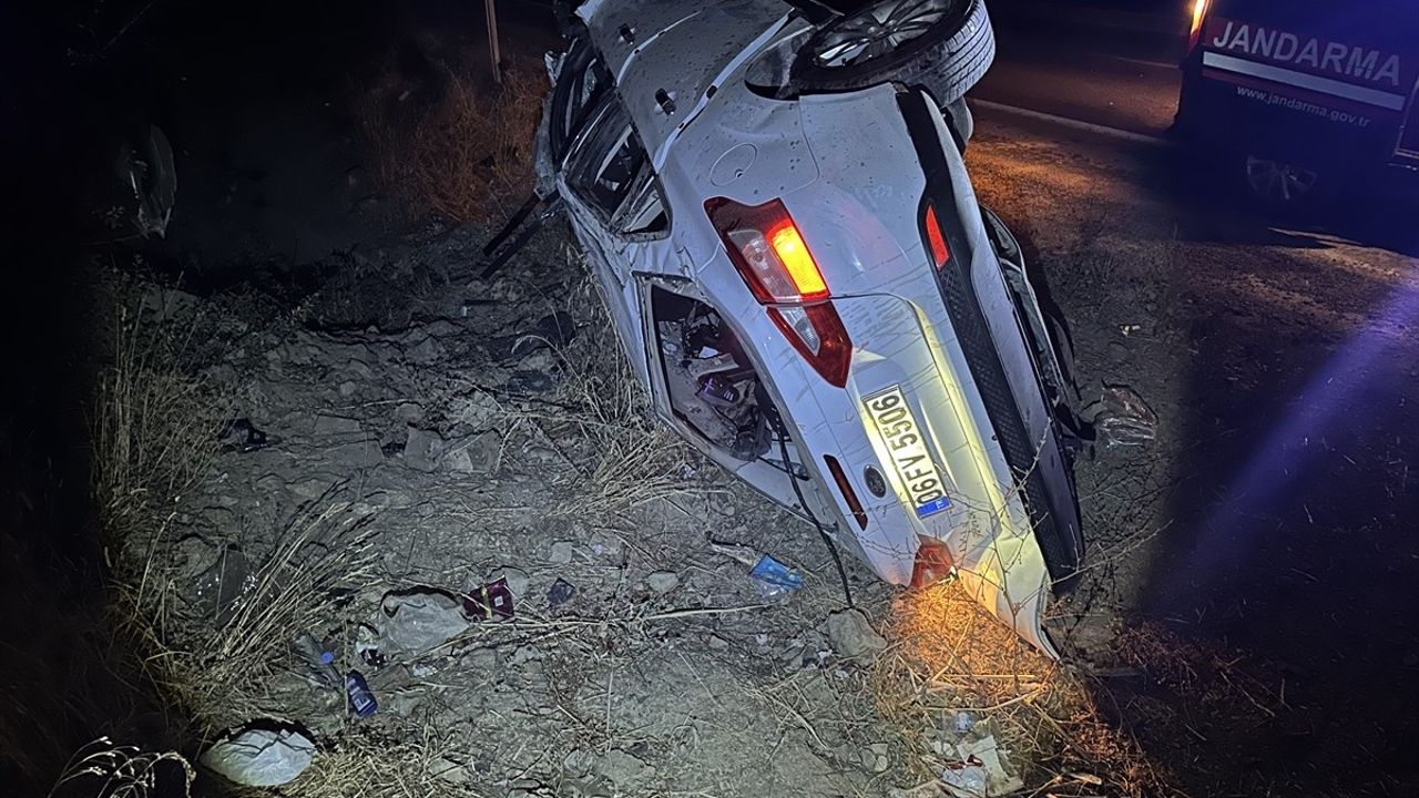 Çorum Alaca'da Devrilen Otomobilin Sürücüsü Erdi Çağır Hayatını Kaybetti