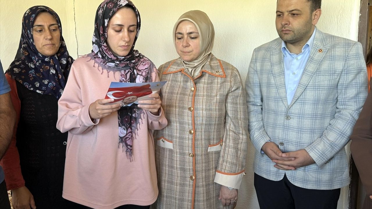 Cumhurbaşkanı Erdoğan'ın 'Terörsüz Türkiye' Mektubu Şehit Annesine Ulaştı