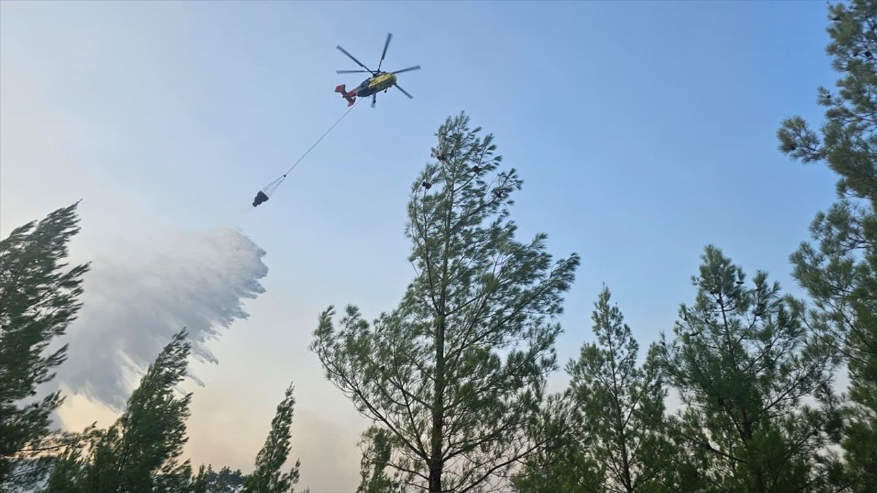 Denizli Acıpayam'da Orman Yangını Havadan ve Karadan Kontrol Altına Alındı