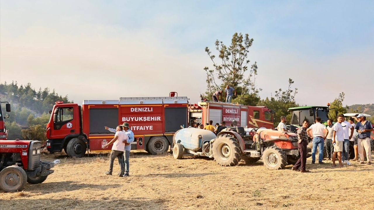 Denizli Pamukkale'de Orman Yangını: Havadan ve Karadan Müdahale