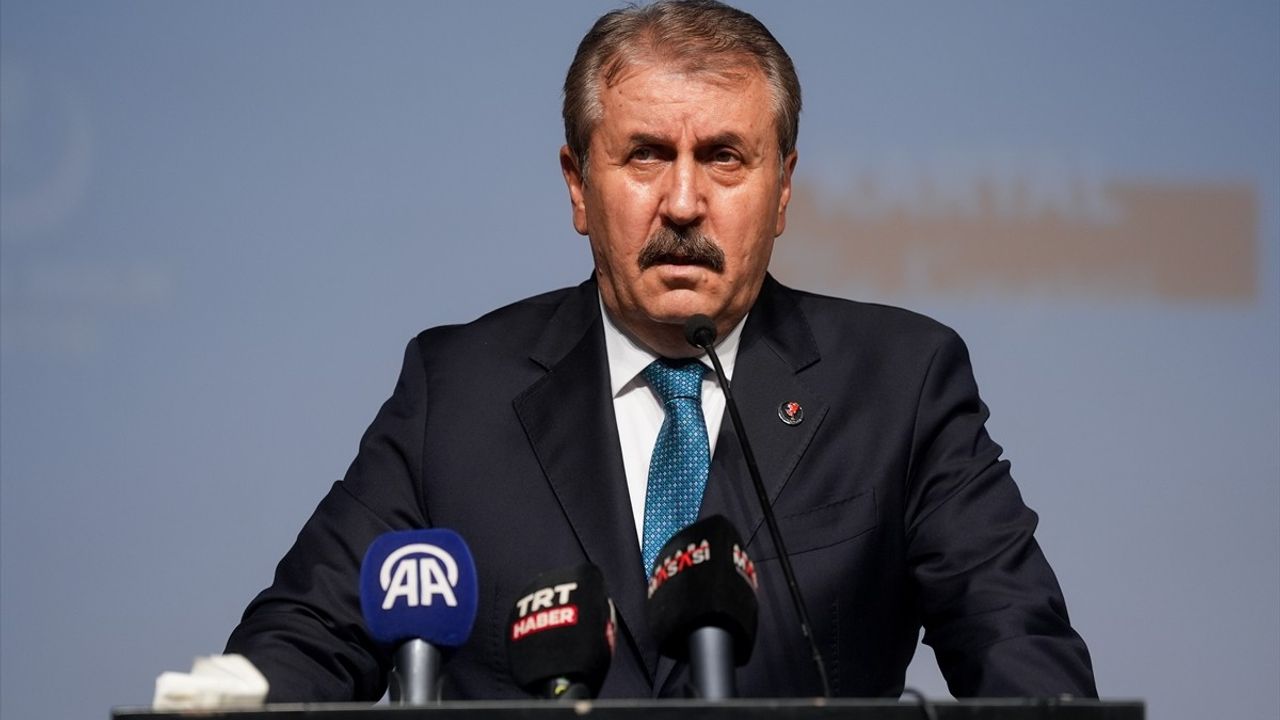 Destici: 'İsrail Durdurulmazsa Bölgeyi İşgal Edecek' — BBP Kartal Kongresi