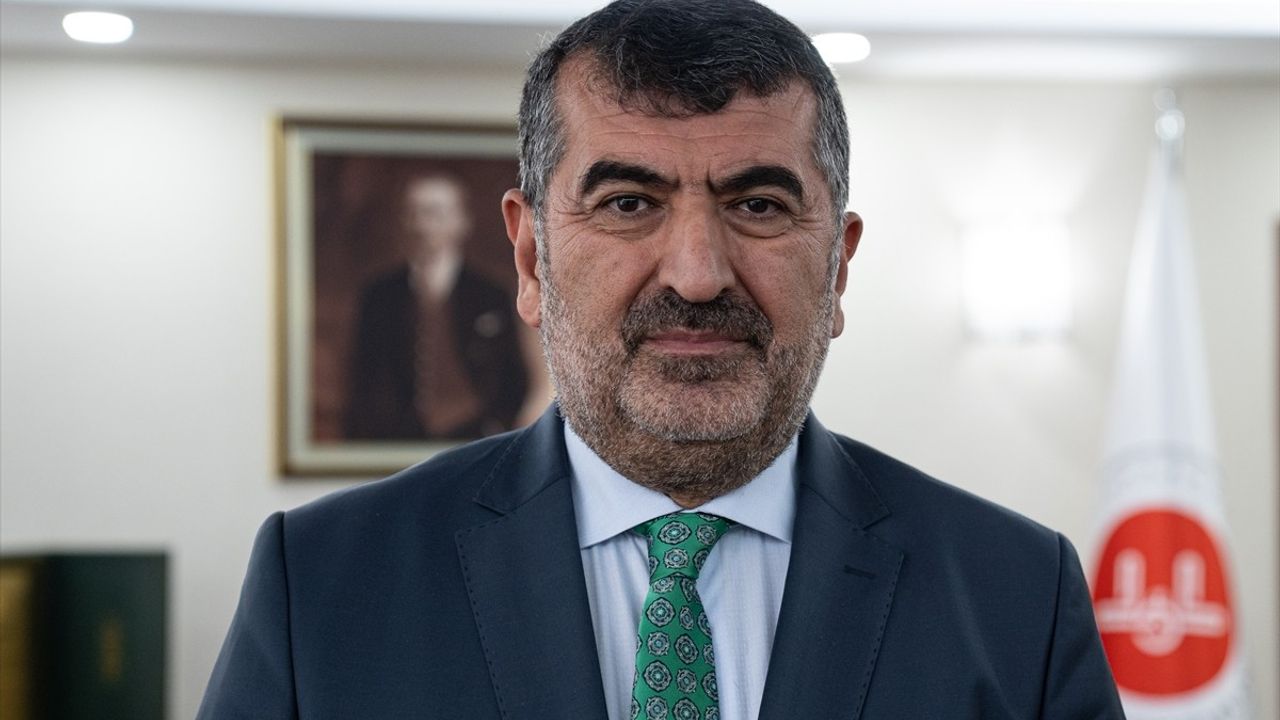 Diyanet'ten Uyarı: 2026 Hacı Kurası İçin Kayıt Yenileme Şart