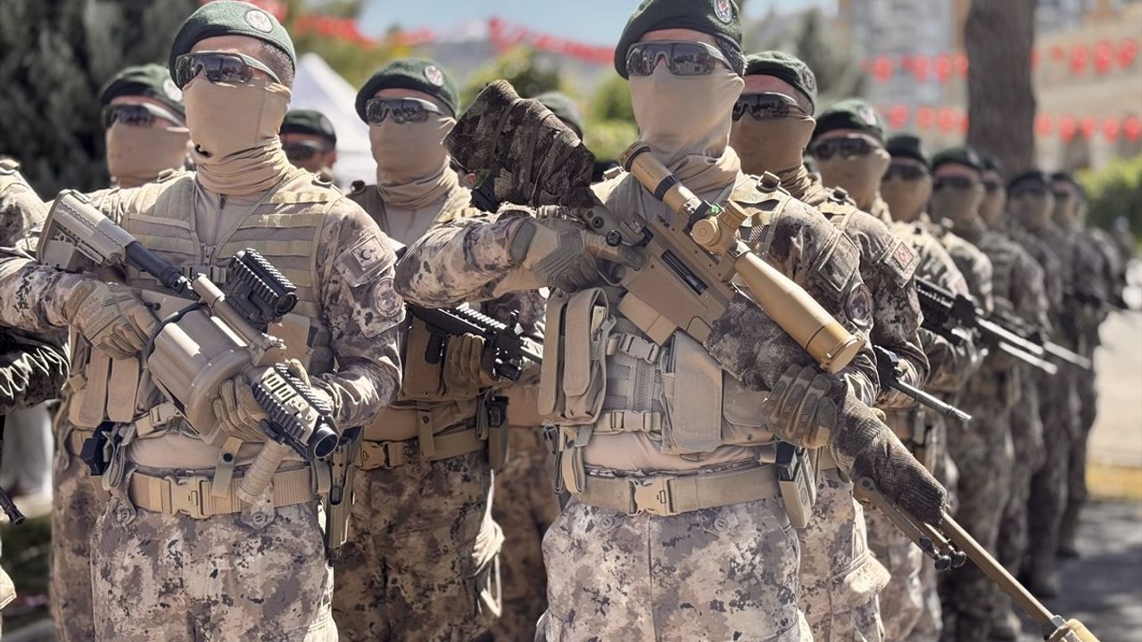 Diyarbakır ve Çevre İllerde 30 Ağustos Zafer Bayramı'nın 103. Yılı Törenlerle Kutlandı