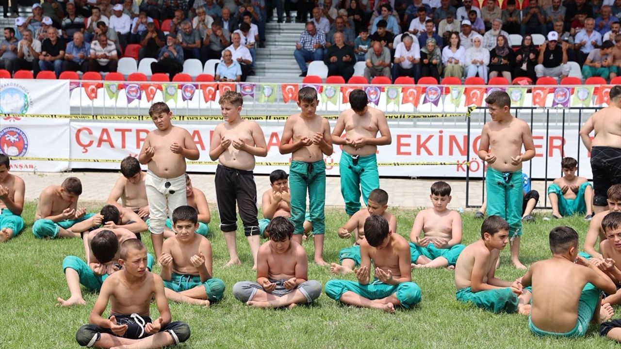 Doğanşar 56. Ahmet Ayık Karakucak Güreşleri Başladı