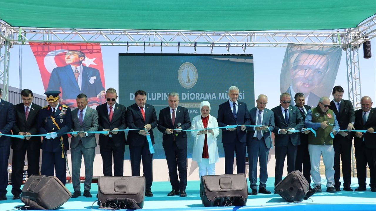 Dumlupınar Diorama Müzesi Açılışı: Osman Aşkın Bak'tan 'Türkiye Yüzyılı' Mesajı