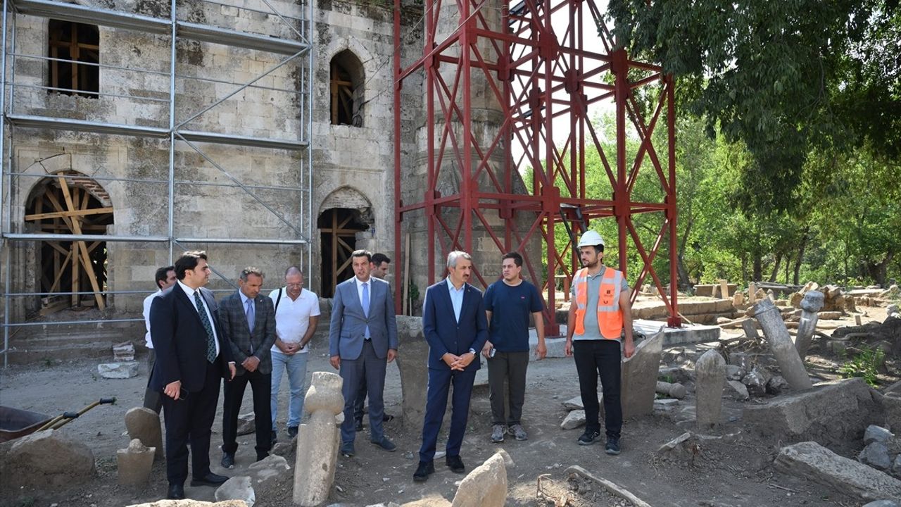 Edirne'de 547 Yıllık Evliya Kasımpaşa Camisi'nin Restorasyonu Sürüyor