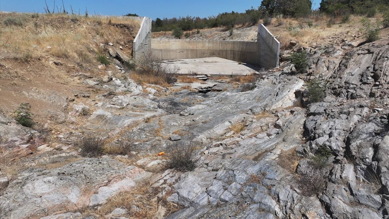 Edirne'dek Kuraklık, Keramettin Göleti'ndeki Su Seviyesini Yüzde 5'e Düşürdü