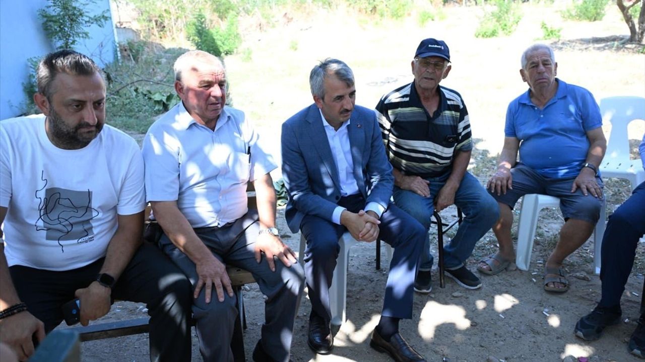 Edirne Valisi Sezer, orman yangınında evi yanan vatandaşlarla buluştu