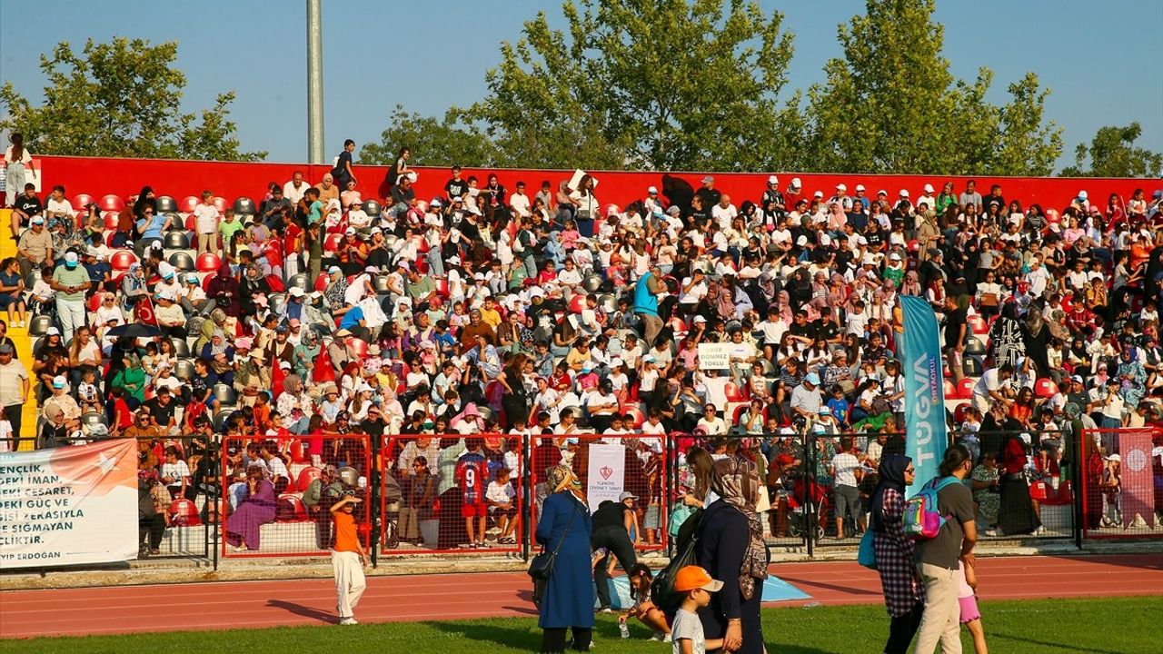 Enes Eminoğlu: 'Mazlum Coğrafyalardaki Çocuklara Sahip Çıkacağız'