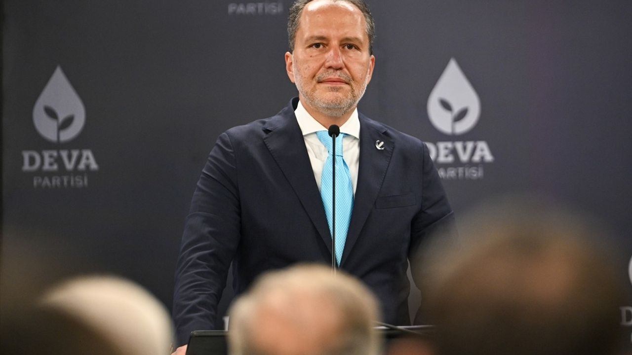 Erbakan ve Babacan'dan Ortak Basın Toplantısı: Terörle Mücadele ve Erken Seçim Konuları Ele Alındı