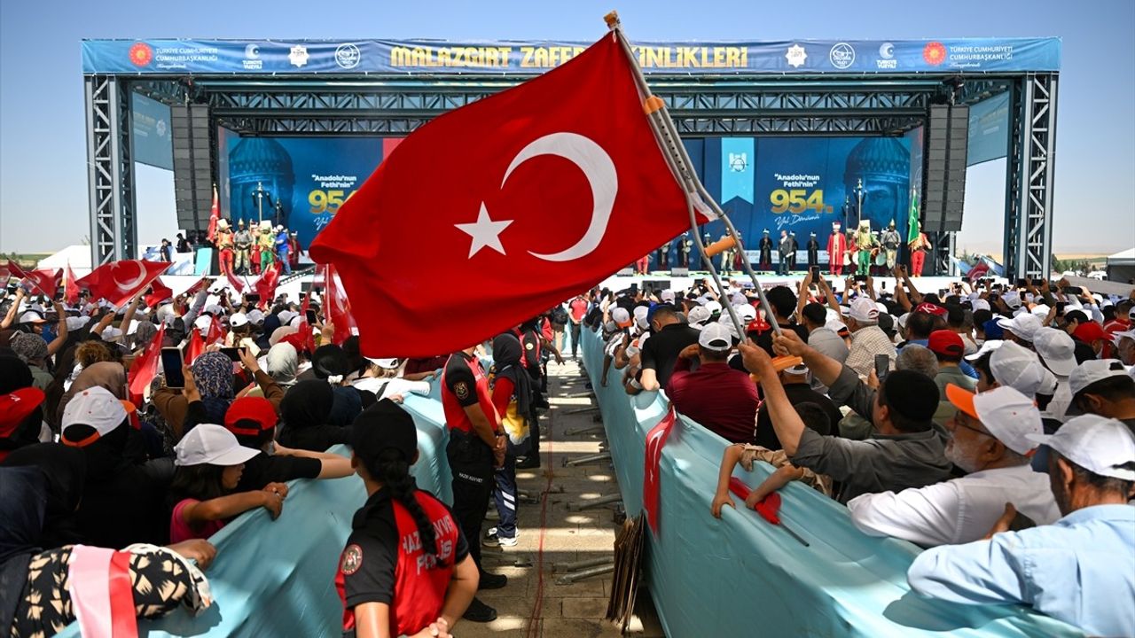 Erdoğan'dan Malazgirt'te Birlik ve Vefa Mesajı — 954. Yıl