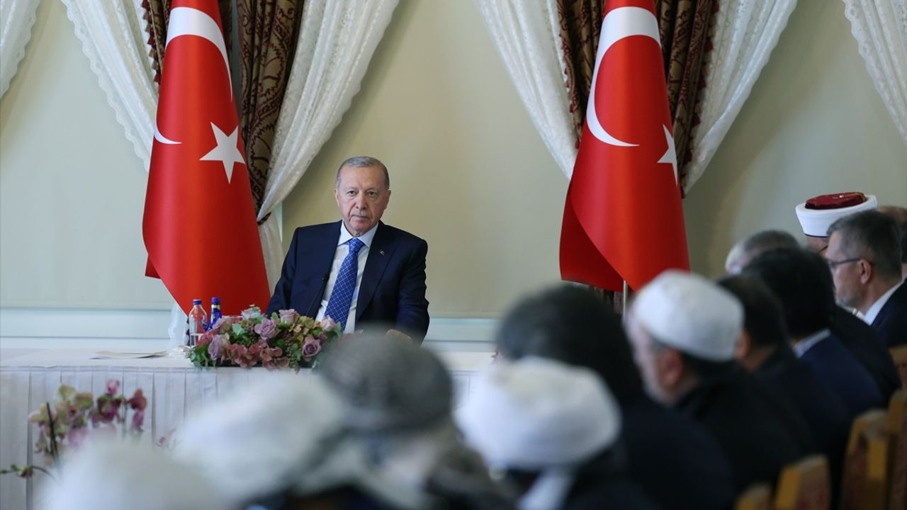 Erdoğan, Dünya Müslüman Alimler Birliği Heyetini Gazze Programı İçin Kabul Etti