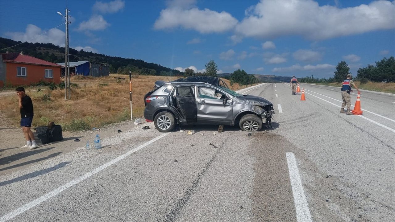 Erzincan'da SUV Kazası: 1 Çocuk Hayatını Kaybetti, 3 Yaralı